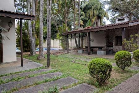 Casa à venda com 4 quartos, sendo 2 suítes, em Brooklin Velho, São Paulo, SP