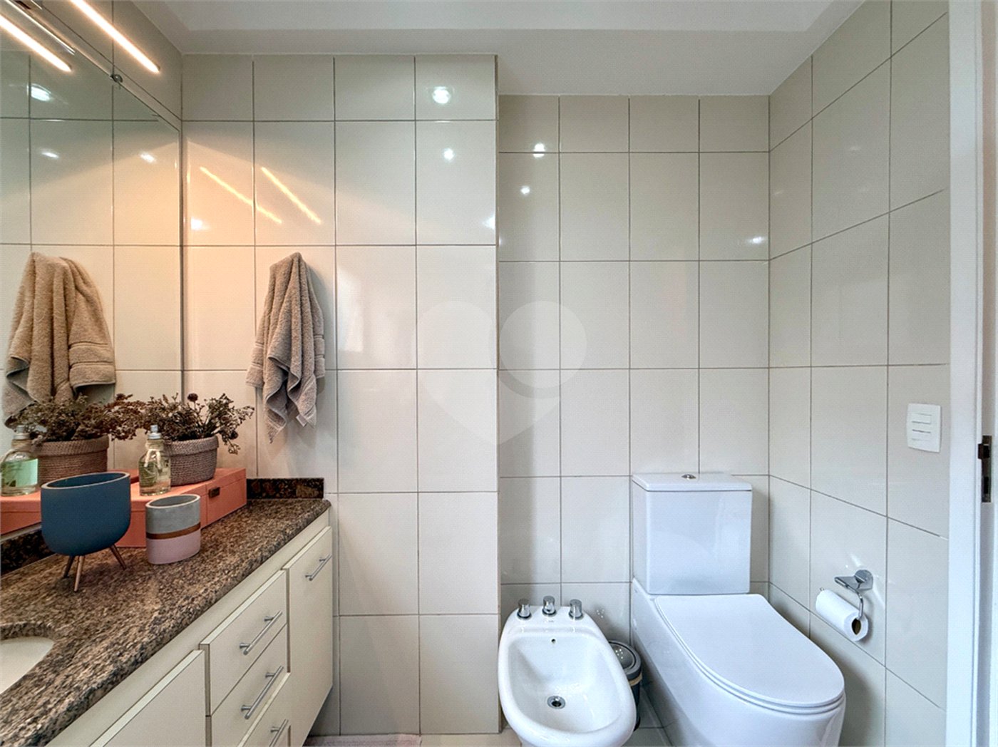 Apartamento à venda com 3 suítes em Campo Belo, São Paulo, SP