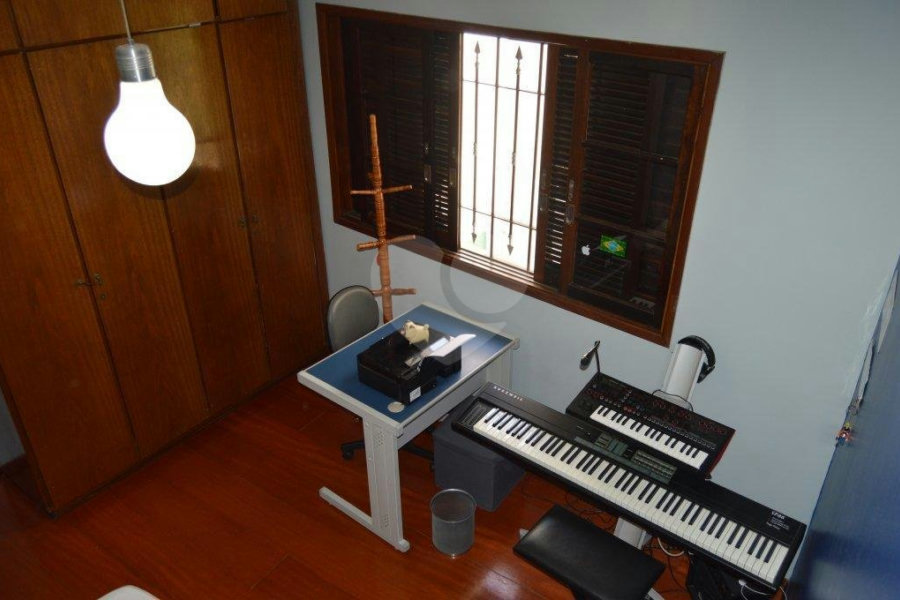 Casa à venda com 3 quartos, sendo 1 suíte, em Santana, São Paulo, SP