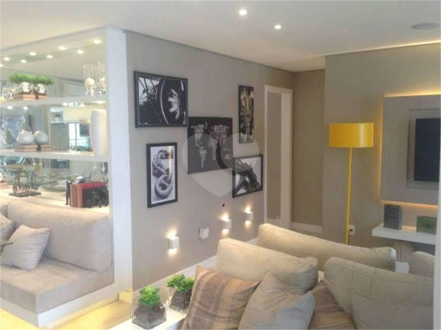Apartamento à venda com 2 quartos, sendo 1 suíte,  em Vila Guilherme, São Paulo, SP