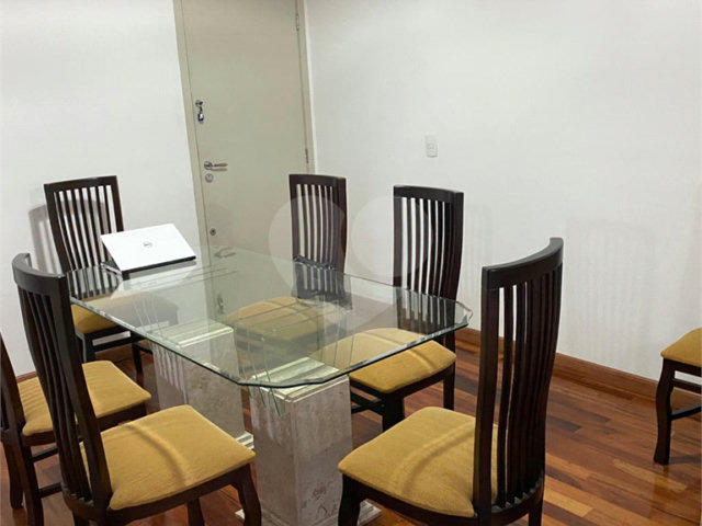 Apartamento à venda com 3 quartos, sendo 1 suíte,  em Vila Santa Catarina, São Paulo, SP