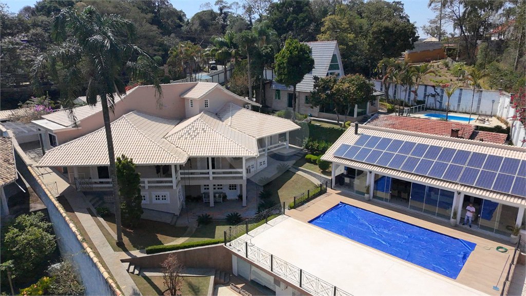 Casa à venda com 5 suítes no condomínio Associação Reserva das Hortênsias, Mairiporã - SP