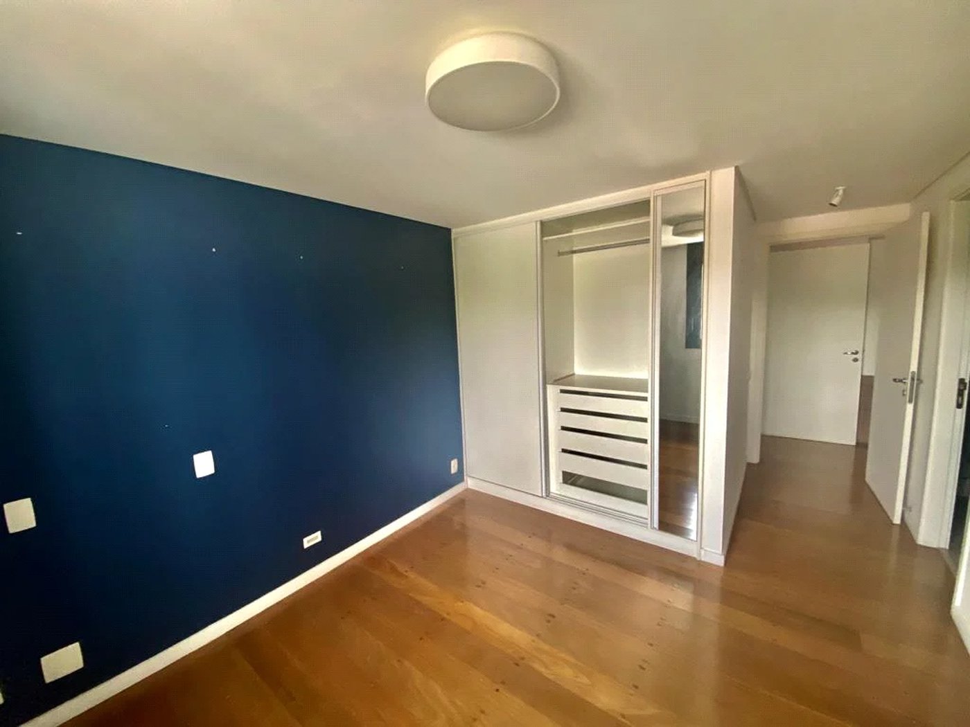 Apartamento à venda com 3 suítes em Jardim das Bandeiras, São Paulo, SP
