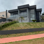 Casa à venda com 5 suítes no condomínio Residencial Santa Maria, Jandira - SP