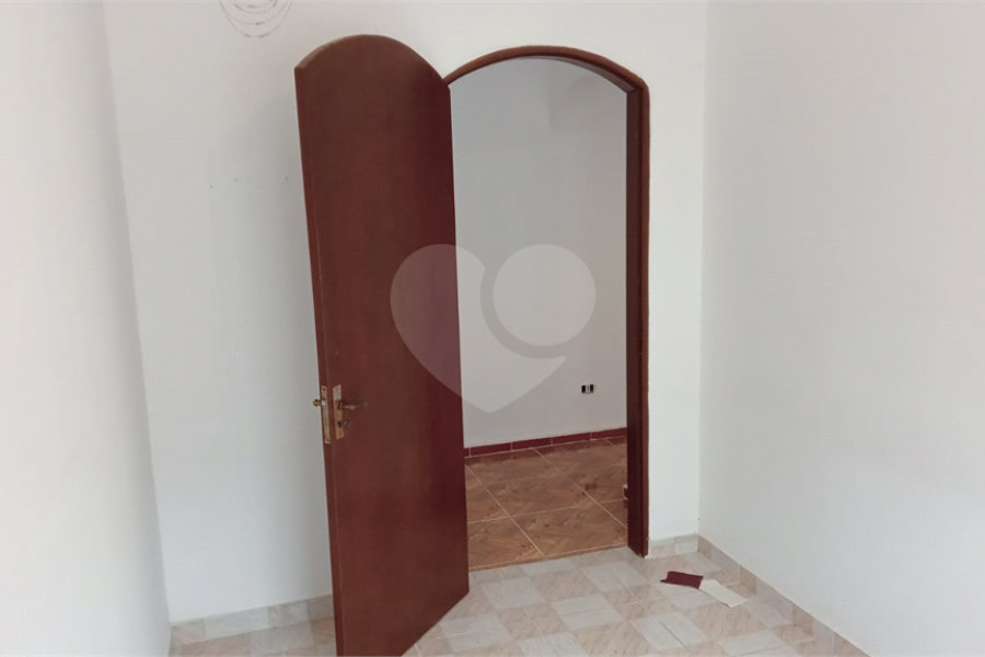 Casa Térrea à venda com 3 quartos, sendo 1 suíte, em Vila Irmãos Arnoni, São Paulo, SP