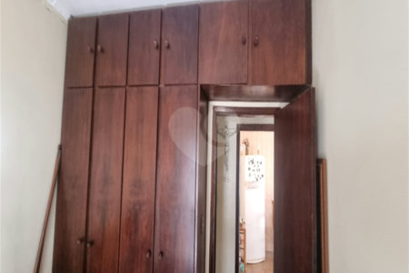 Casa Térrea à venda com 3 quartos em Chora Menino, São Paulo, SP