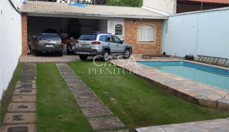Casa à venda com 4 quartos, sendo 1 suíte, em Vila Jardini, Sorocaba, SP