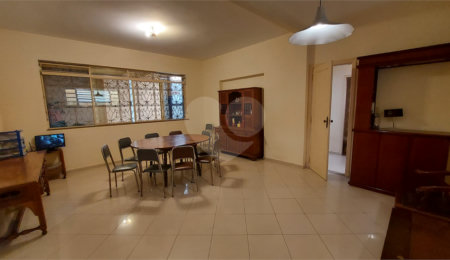 Casa à venda com 4 quartos, sendo 3 suítes,  em Jardim Luzitânia, São Paulo, SP