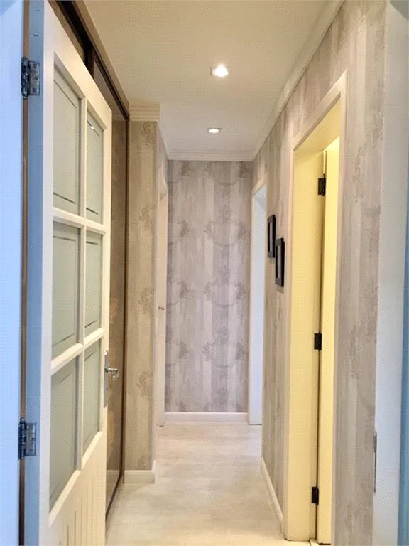 Apartamento à venda com 3 suítes em Vila Suzana, São Paulo, SP