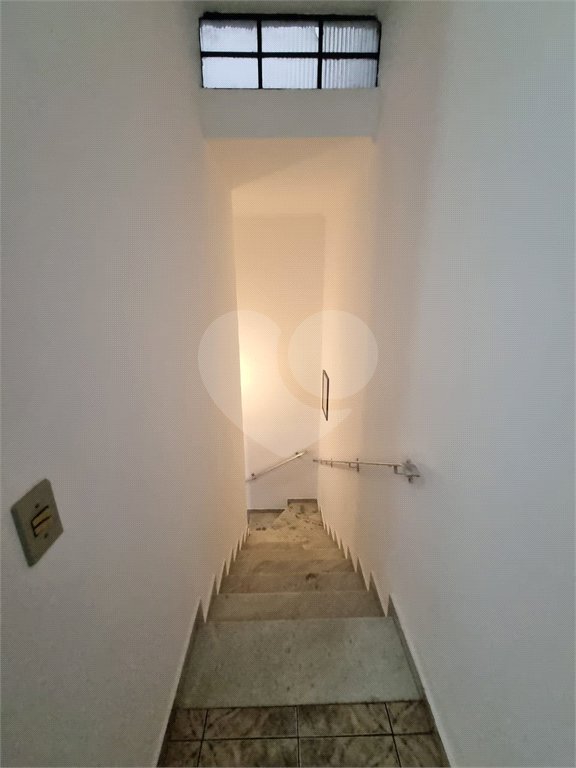 Sobrado à venda com 3 quartos em Bortolândia, São Paulo, SP