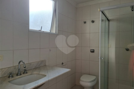 Sobrado à venda com 3 quartos, sendo 1 suíte, em Brooklin, São Paulo, SP
