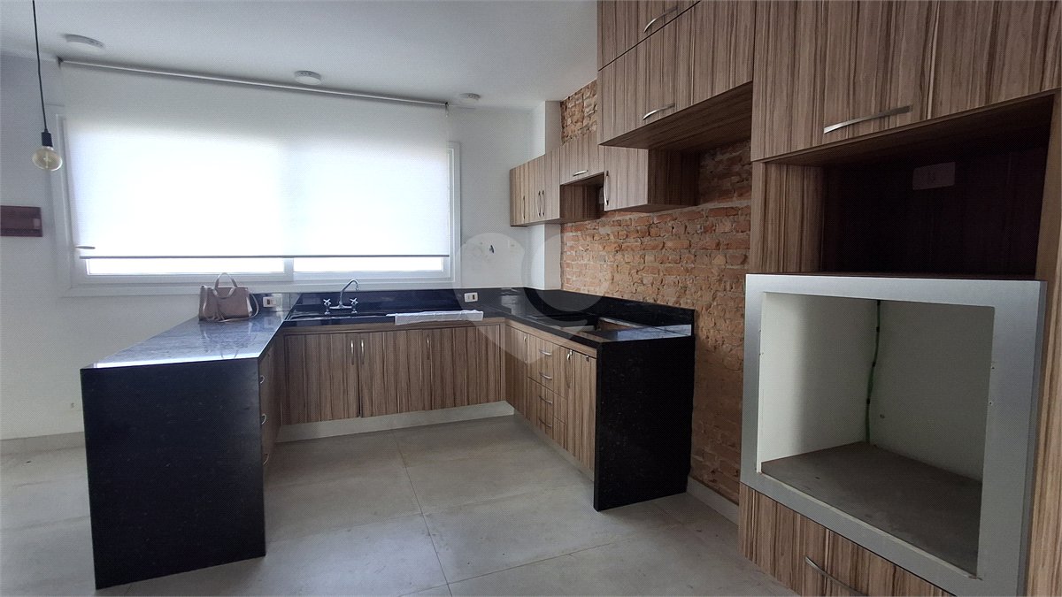 Casa de Vila à venda com 2 quartos, sendo 1 suíte, em Alto da Boa Vista, São Paulo, SP