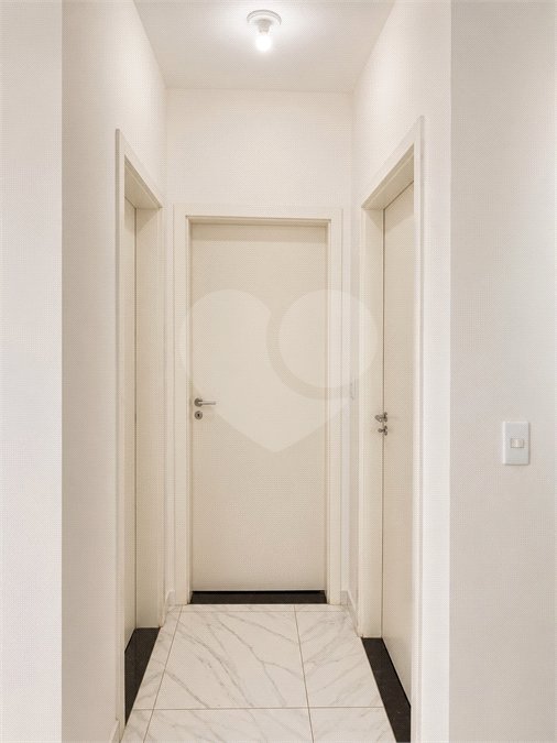 Apartamento à venda com 2 quartos no Centro-sul, Várzea Grande, MT