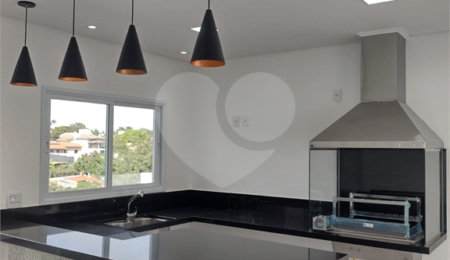 Casa à venda com 4 suítes no condomínio Estância Marambaia, Vinhedo - SP