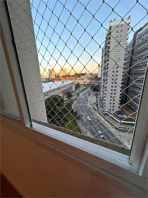 Apartamento à venda com 3 quartos, sendo 1 suíte,  em Vila Andrade, São Paulo, SP