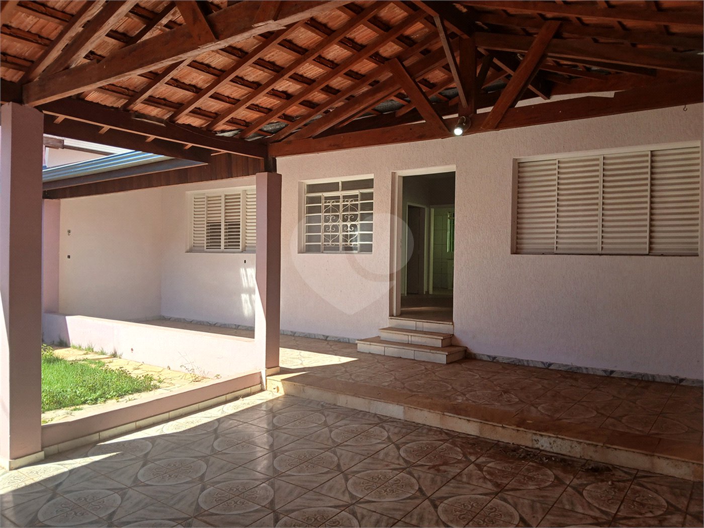 Casa à venda com 2 quartos, sendo 1 suíte, em Jardim Alvorada, Itapetininga, SP