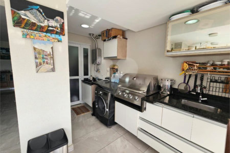 Apartamento à venda com 2 suítes em Vila Anastácio, São Paulo, SP