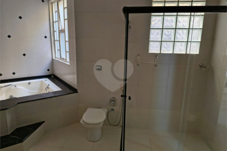 Sobrado à venda com 4 quartos, sendo 2 suítes, em Alto da Boa Vista, Ribeirão Preto, SP