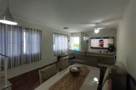 Casa à venda com 3 quartos, sendo 2 suítes, em Jardim Mangalot, São Paulo, SP