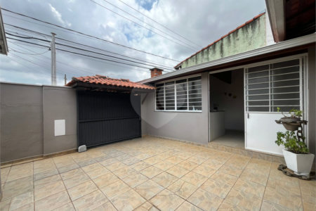 Casa à venda com 3 quartos, sendo 1 suíte, em Jardim Fogaça, Itapetininga, SP
