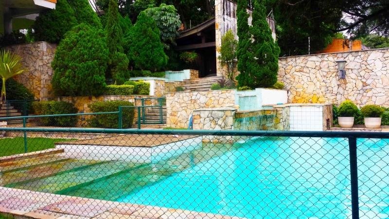 Sobrado à venda com 4 quartos, sendo 2 suítes, em Alto da Boa Vista, São Paulo, SP
