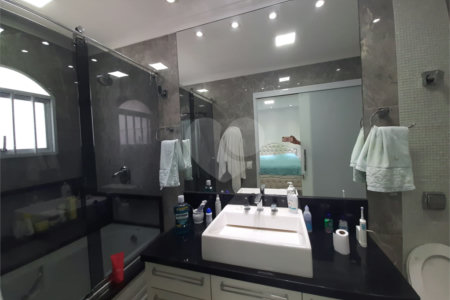 Sobrado à venda com 3 quartos, sendo 1 suíte, em Vila Medeiros, São Paulo, SP