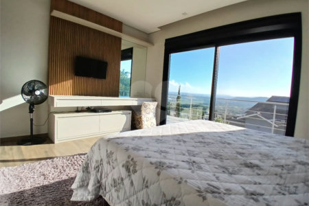 Casa à venda com 4 suítes no condomínio Porto Atibaia, Atibaia - SP