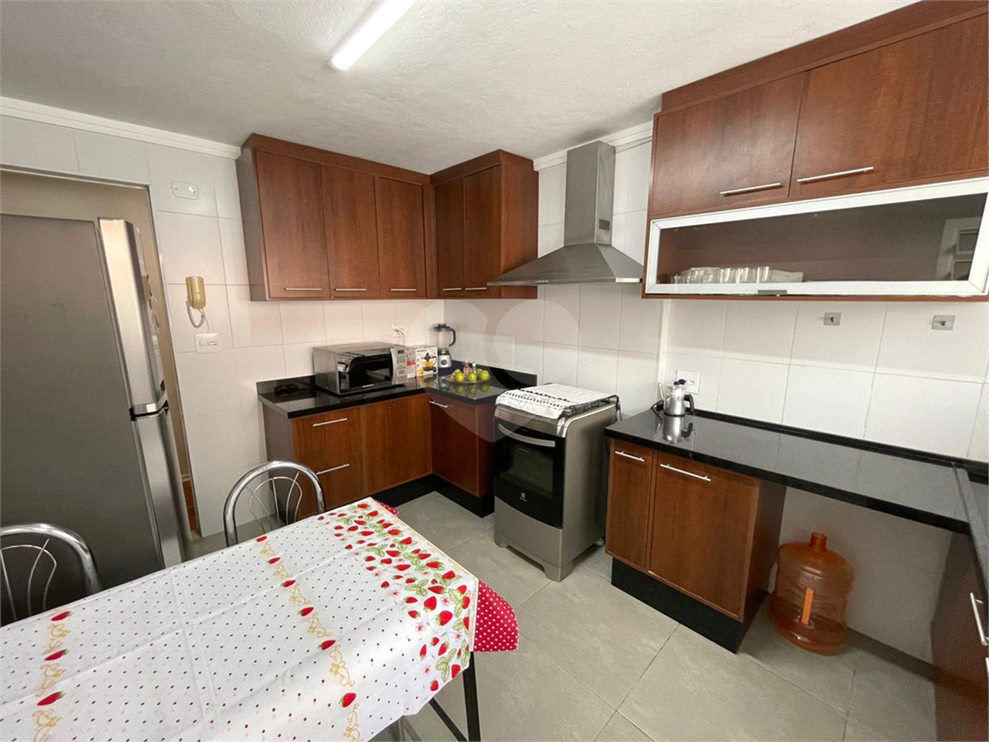 Apartamento na Água Fria – 2 Dormitórios, Cozinha Planejada e Excelente Localização