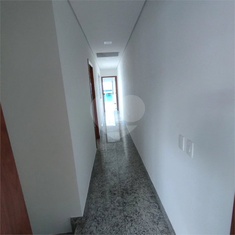 Sobrado à venda, 3 suítes, garagem, a 300 m do metrô Vila Matilde