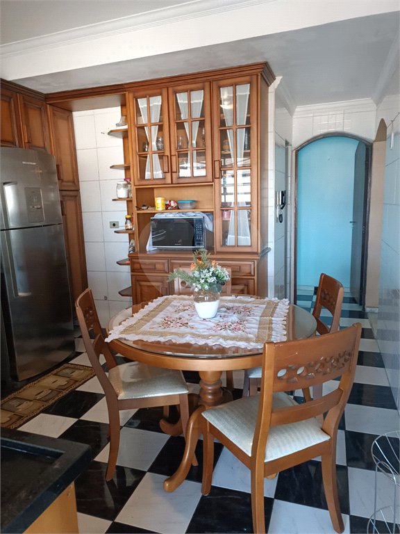 Sobrado com 4 Quartos e 4 banheiros à Venda -337 m² por R$ 850.,000 -- Jardim Vivan,-Jaraguá, São Paulo - SP