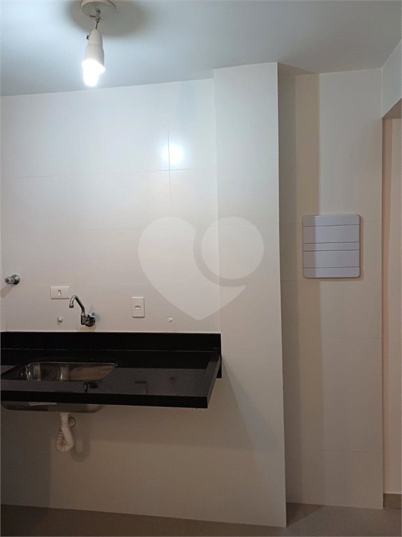 Apartamento com 77m² e 2 dormitórios próximo a Paulista e Metrô Trianon-Masp.