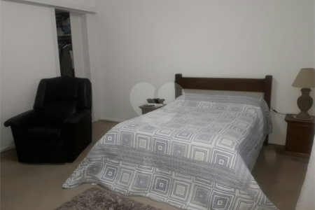 Sobrado à venda com 3 quartos, sendo 1 suíte,  em Vila Paulicéia, São Paulo, SP