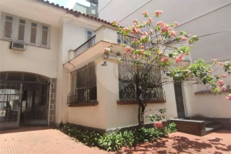 Casa à venda com 3 quartos, sendo 1 suíte, em Tijuca, Rio de Janeiro, RJ