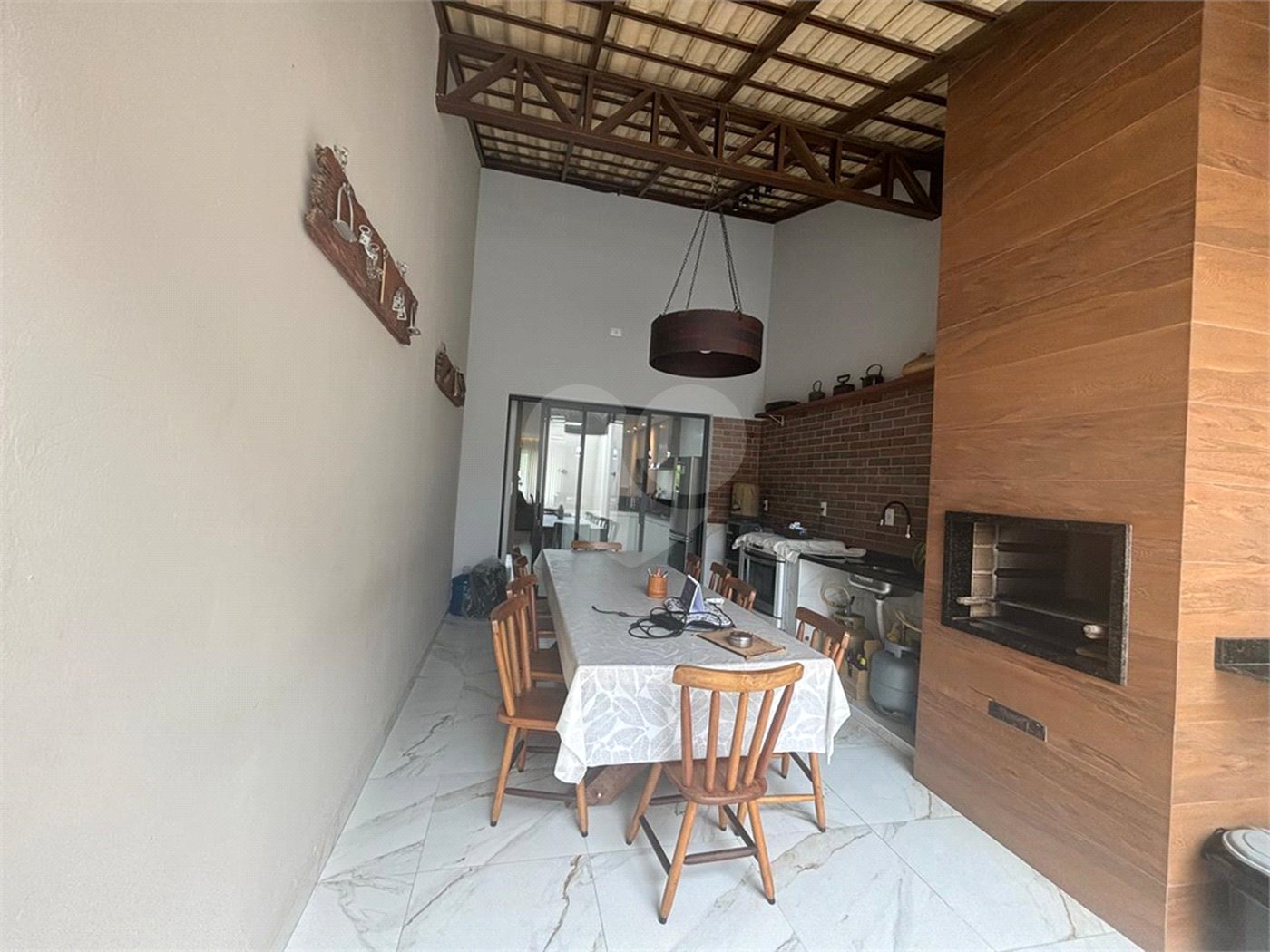 Casa à venda com 3 quartos, sendo 1 suíte, no condomínio Sun Lake, Sorocaba - SP
