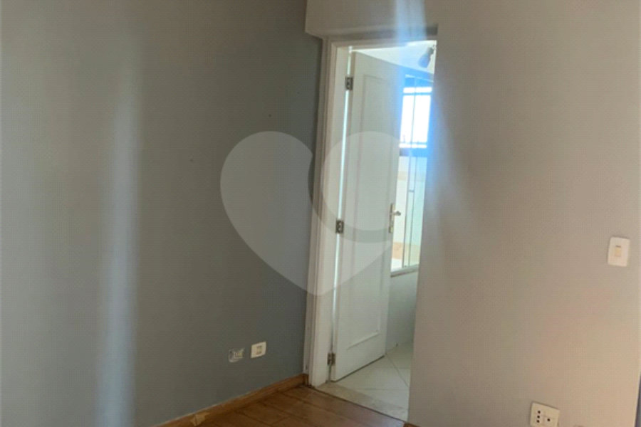 Apartamento à venda com 3 quartos, sendo 1 suíte,  em Santana, São Paulo, SP
