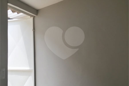 Casa Térrea à venda com 1 quarto em Vila Nivi, São Paulo, SP