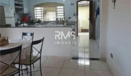 Sobrado à venda com 4 quartos, sendo 1 suíte,  em Rancho Grande, Itu, SP