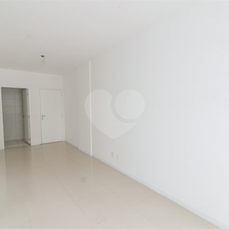 Apartamento à venda com 3 quartos, sendo 1 suíte,  em Vila Isabel, Rio de Janeiro, RJ