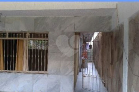 Sobrado à venda com 5 quartos em Chácara São João, São Paulo, SP