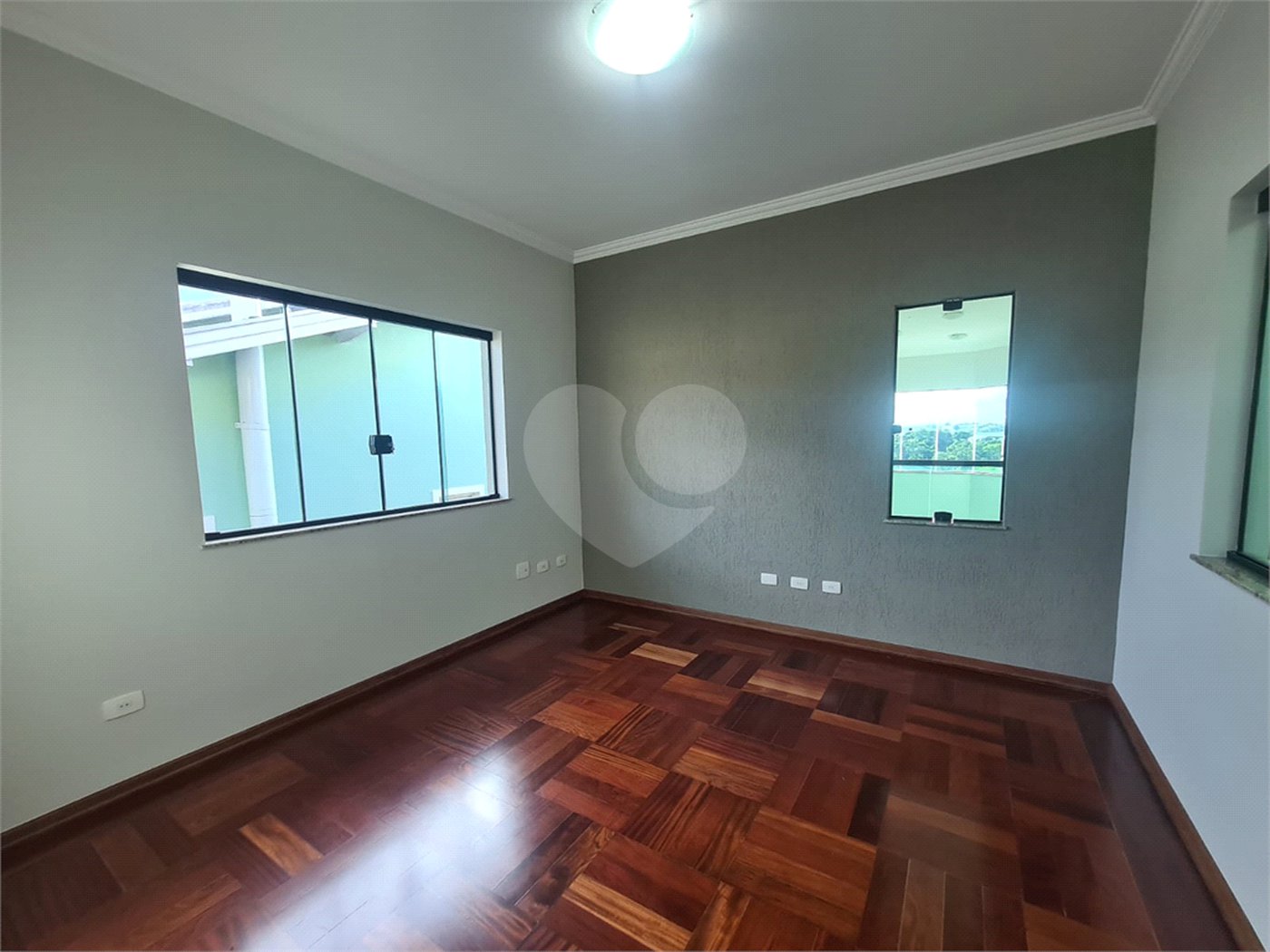 Casa à venda com 4 quartos, sendo 2 suítes, no condomínio Bosque de Grevilea, Vinhedo - SP