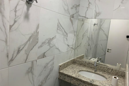 Sobrado à venda ou para alugar com 7 quartos, sendo 3 suítes, em Vila Mariana, São Paulo, SP