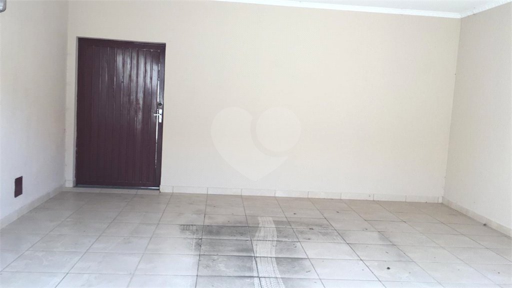 Sobrado à venda com 6 quartos, sendo 3 suítes, em Jardim Refúgio, Sorocaba, SP