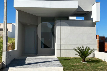 Casa à venda com 3 quartos, sendo 1 suíte, no condomínio Horto Florestal Villagio, Sorocaba - SP