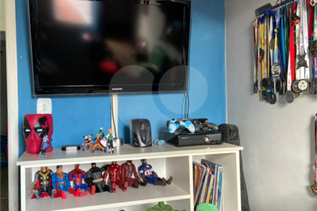 Casa à venda com 3 quartos, sendo 1 suíte, no condomínio Villaggio Portobello, São Paulo - SP