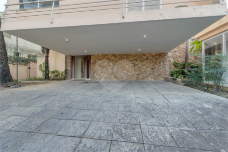 Casa à venda com 4 quartos, sendo 2 suítes, em Chácara Monte Alegre, São Paulo, SP