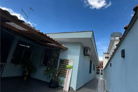 Casa à venda com 3 quartos, sendo 1 suíte,  em Jardim Casablanca, São Paulo, SP