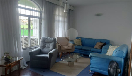 Sobrado à venda com 3 quartos, sendo 1 suíte,  em Tremembé, São Paulo, SP