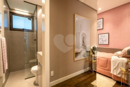 Apartamento à venda com 3 suítes em Moema, São Paulo, SP