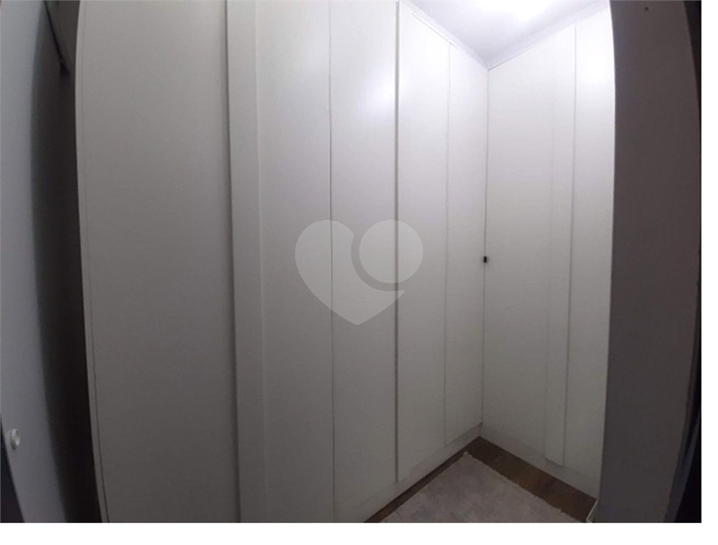 Sobrado à venda com 4 quartos, sendo 1 suíte, em Parque Edu Chaves, São Paulo, SP