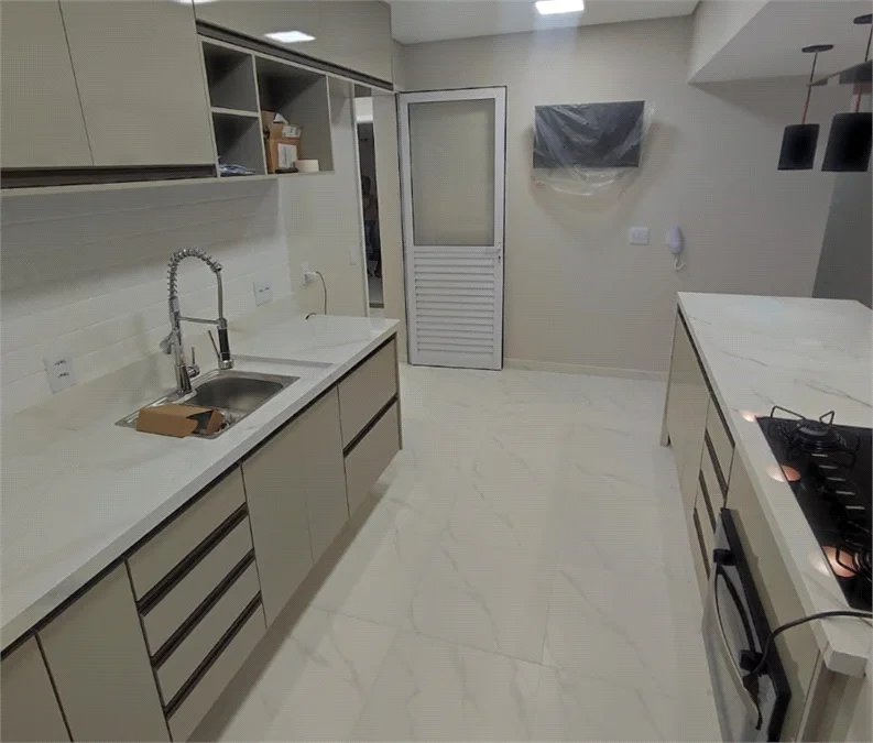 Apartamento à venda com 3 quartos, sendo 2 suítes,  em Jardim Arpoador, São Paulo, SP